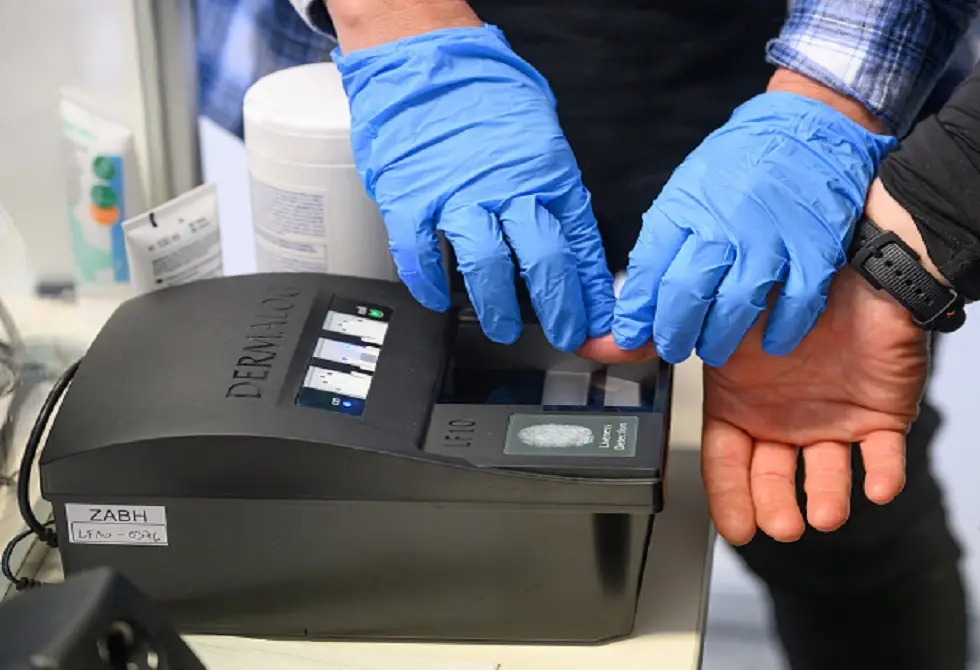 ألمانيا.. ترحيل مواطن سوري مدان جنائيا إلى دمشق