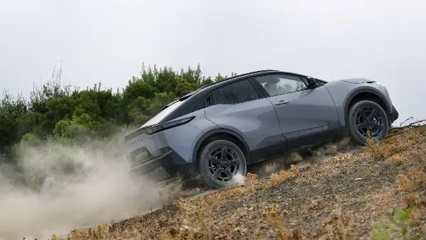 سوبارو تكشف النقاب عن Uncharted الكهربائية الجديدة.. صور