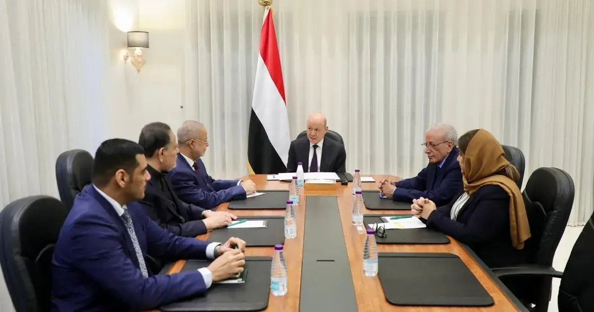 مجلس القيادة اليمني يرفض "فرض أمر واقع بالقوة" ويدعو لمنع "صدام داخلي"