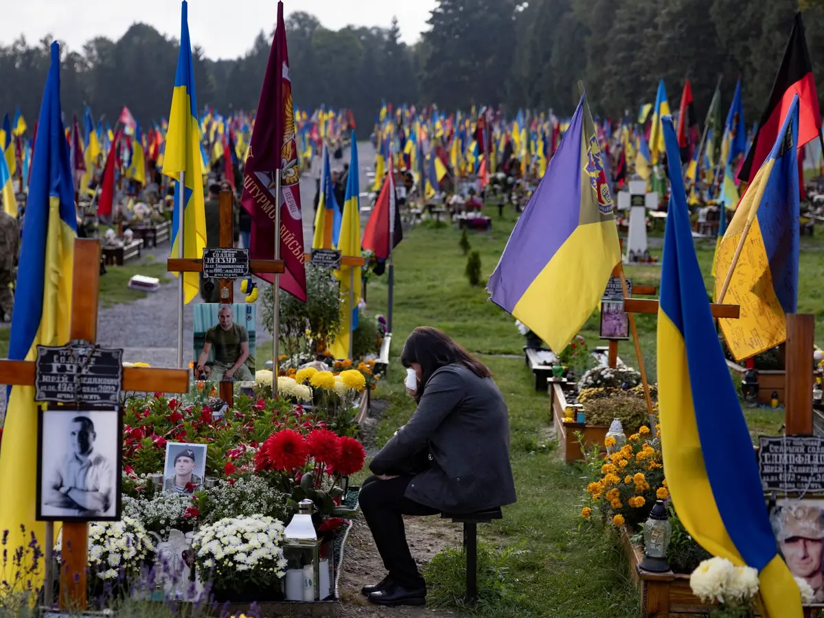 تايمز: أوكرانيا تخفي عدد قتلاها لكن مقابرها الممتلئة تكشف الحقيقة