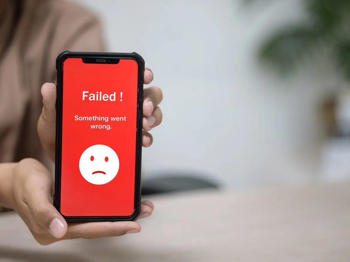 6 لحظات محرجة في عام 2025 التقني