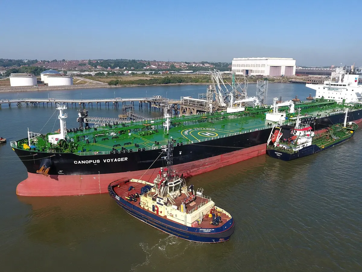 ناقلات النفط تواصل تحميل خام فنزويلا رغم الحصار الأميركي