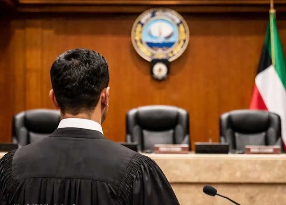 الكويت.. حبس محام 3 سنوات لنشره أخبارا كاذبة بشأن المسحوبة جنسيتهم