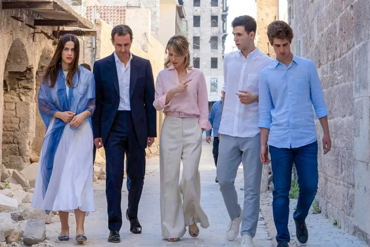 تحقيق لنيويورك تايمز يكشف الحياة المرفهة للأسد وأعوانه الهاربين من العدالة