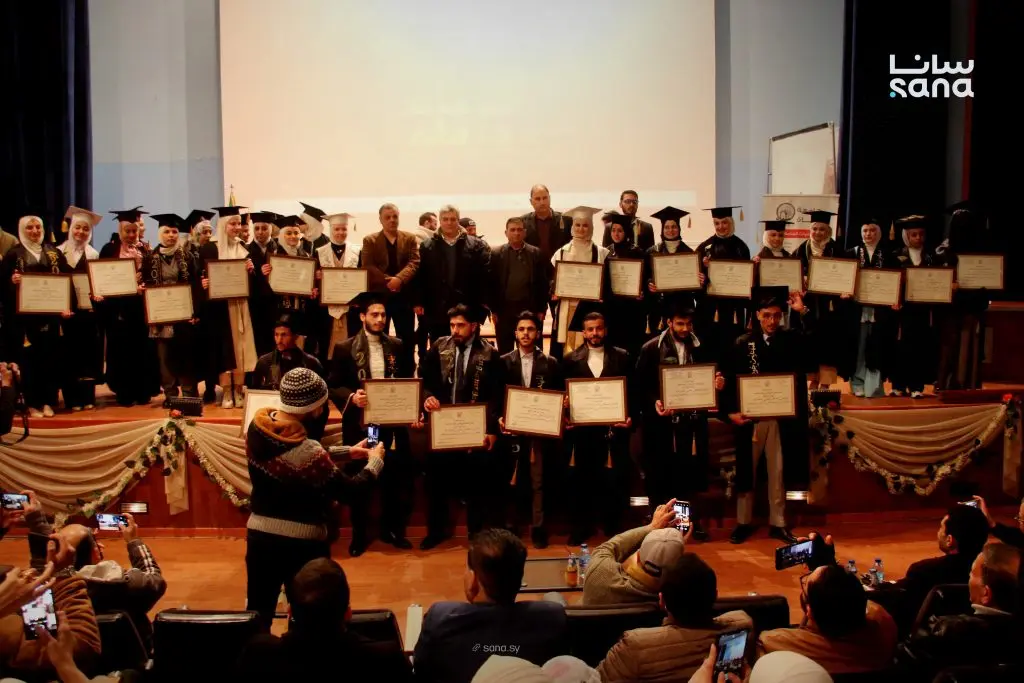 جامعة حماة تحتفل بتخريج 35 طالباً وطالبة من المعهد التقاني الهندسي