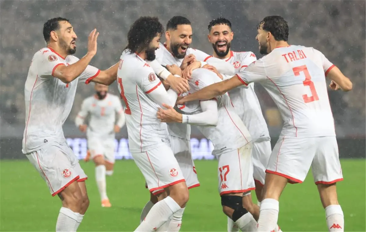 منتخب تونس يهزم أوغندا بثلاثية ويتصدر مجموعته في كأس أمم إفريقيا 2025