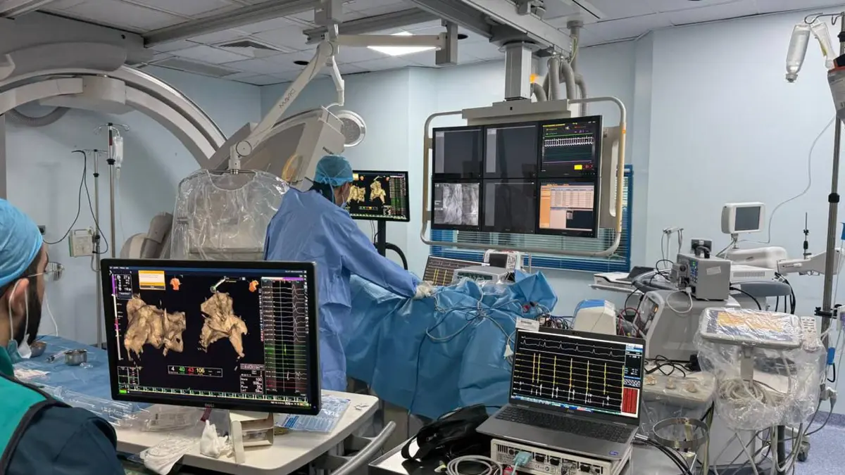 مستشفى "الملك المؤسس" يجري بنجاح أول سلسلة عمليات لـ "كي القلب