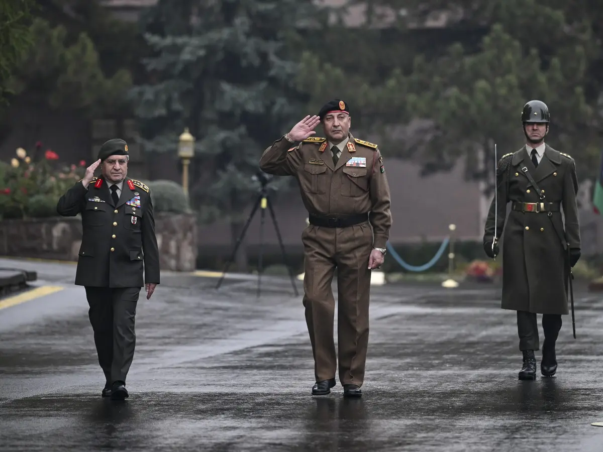 ما الأسباب المحتملة لتحطم طائرة رئيس الأركان الليبي؟