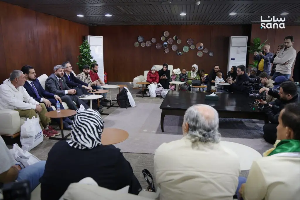 بالتنسيق مع وزارة الخارجية والمغتربين.. عودة 32 مواطناً سورياً من السودان