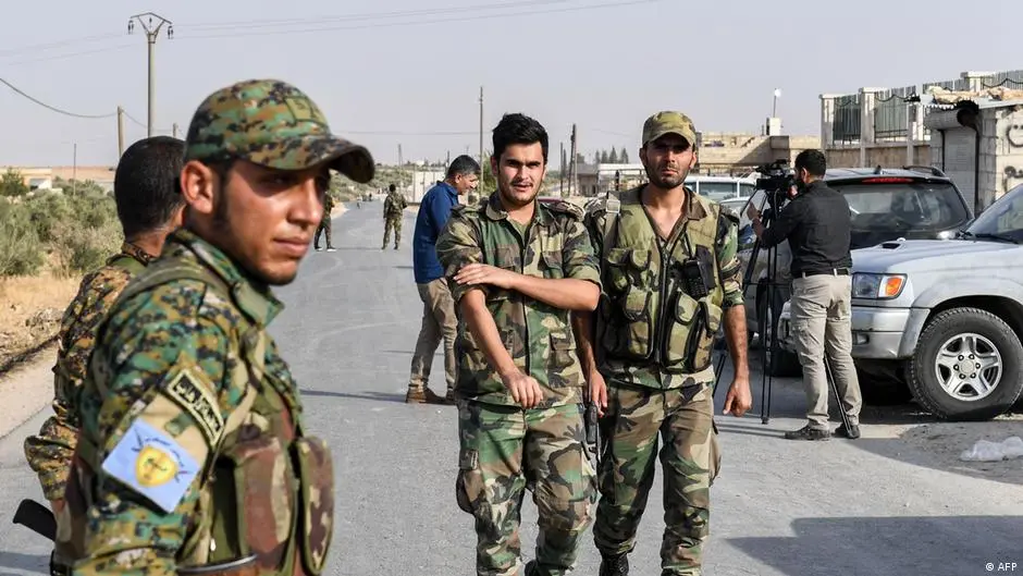 دمج "قسد" إلى أين؟ معارك حلب تُنذر بانهيار مسار التسوية – DW – 2025/12/23