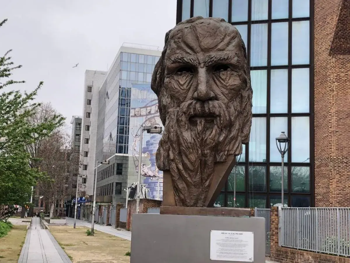 هل كان أبو العلاء المعري متشائماً حقاً؟