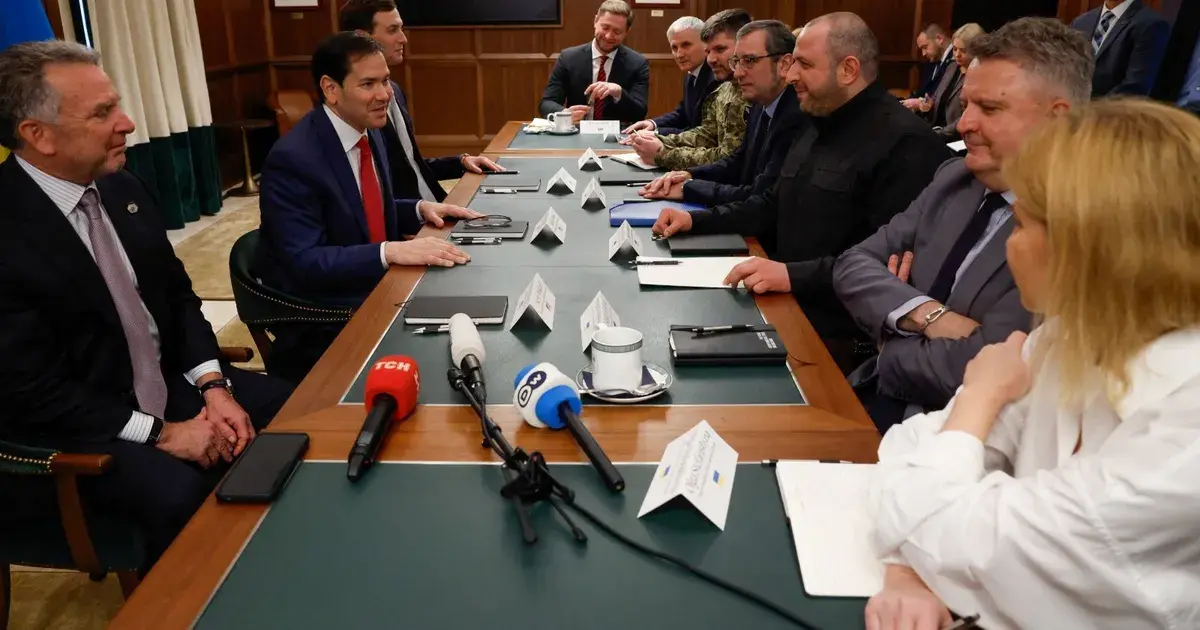 تضارب بين موسكو وكييف بشأن نتائج مفاوضات ميامي لإنهاء الحرب