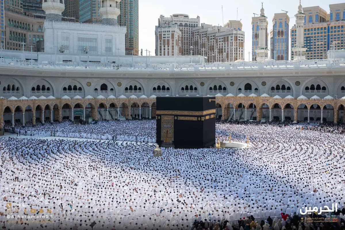 «المسجد الحرام».. مسارات ذكية وميسرة لخدمة كبار السن وذوي الإعاقة