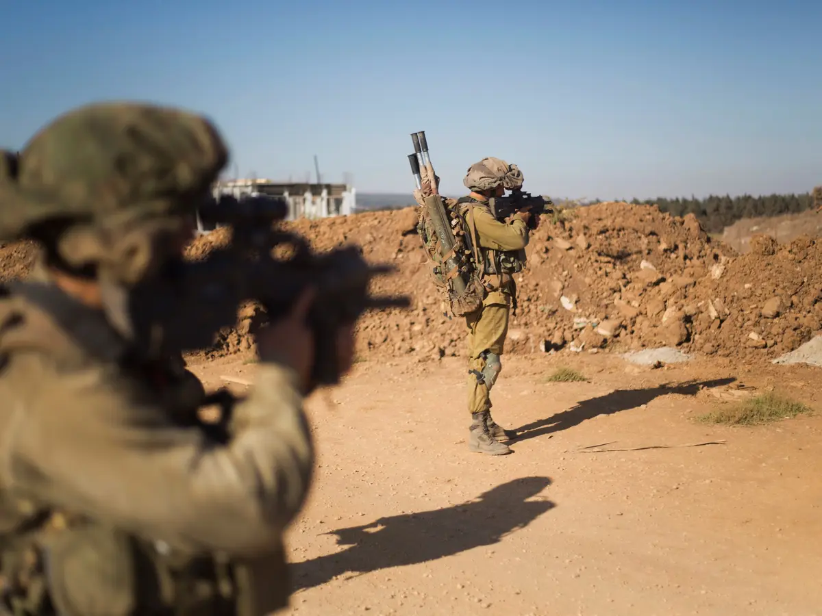 إسرائيل تتوغل جنوبي سوريا وتنفذ عمليات تفتيش وتمركز