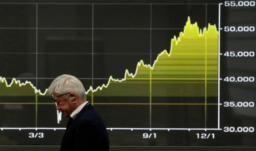 الأسهم اليابانية ترتفع مع تراجع عوائد السندات من مستوياتها القياسية