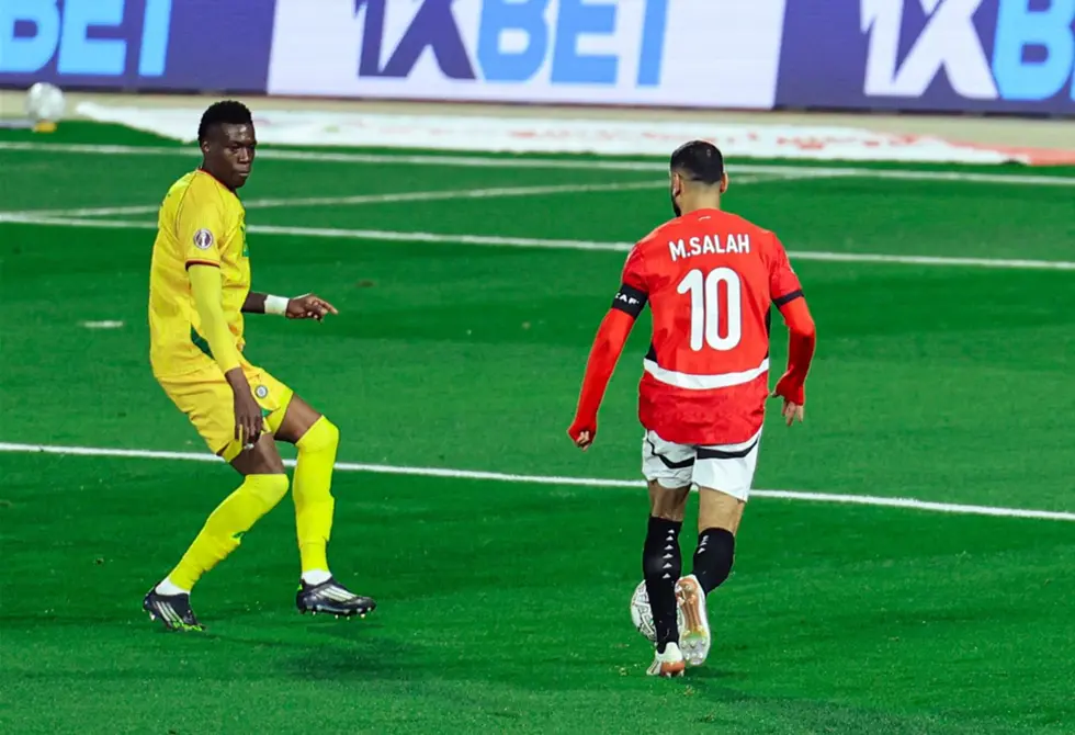 حسام حسن يكشف سبب إهدار نجوم منتخب مصر للفرص السانحة أمام زيمبابوي