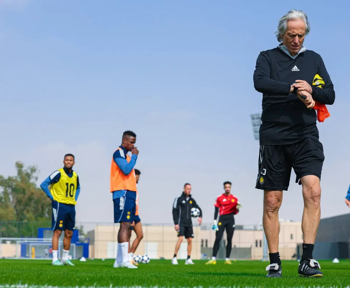 هل يشارك رونالدو مع النصر أمام الزوراء العراقي؟