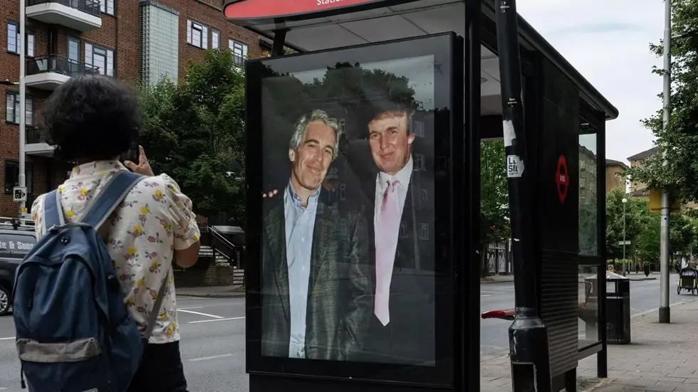 وثائق وزارة العدل الأمريكية تكشف عن أدلة ضد ترامب بتهمة اغتصاب في قضية إبستين