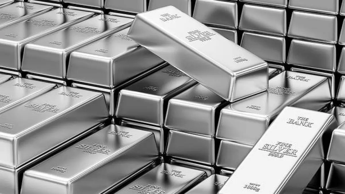 قطار الفضة لا يتوقف.. اختراق صاخب لحاجز 72 دولارا وتسجيل قمة سنوية جديدة