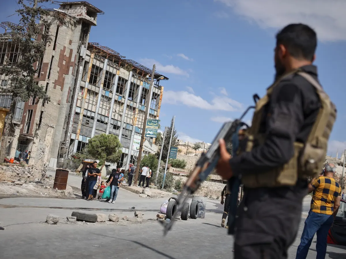 الأمن السوري يشدد إجراءاته في حلب بعد الاشتباكات مع قسد