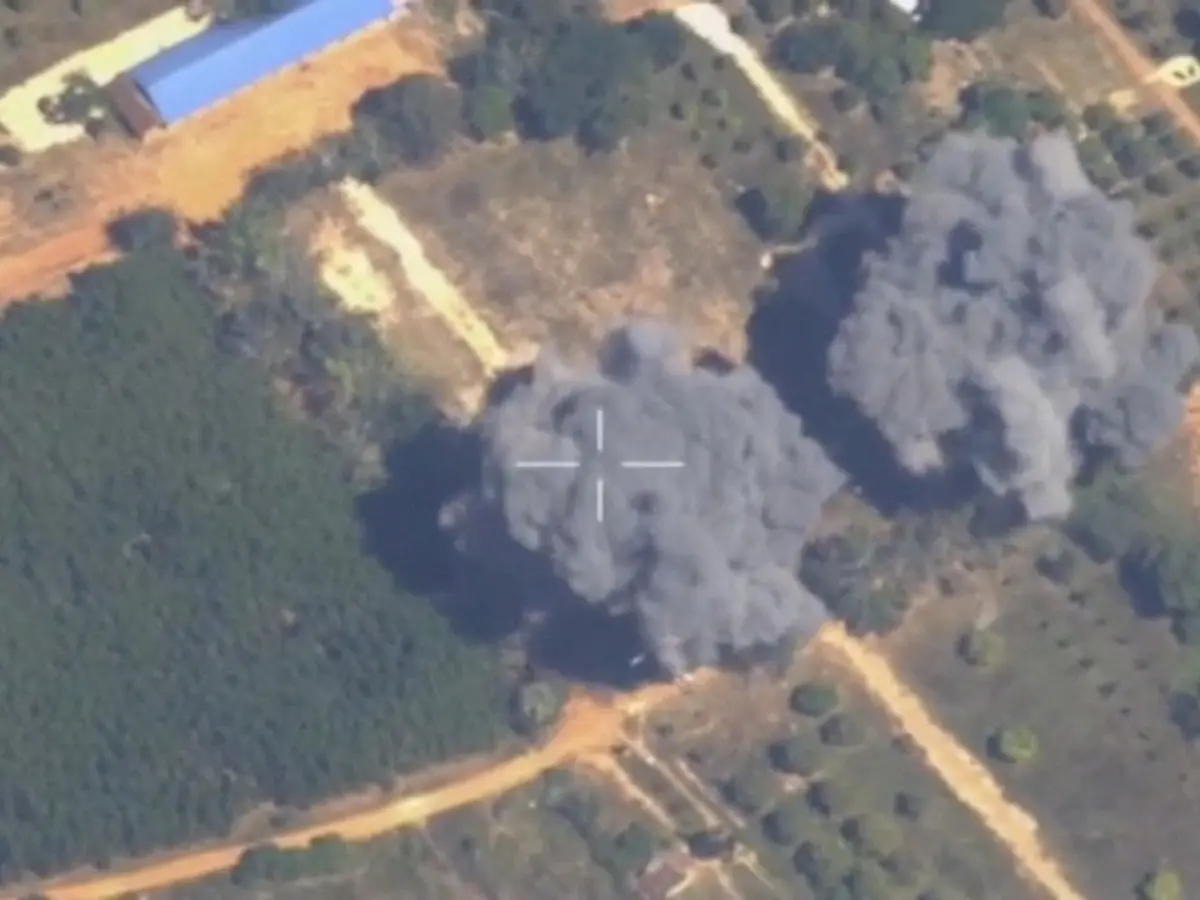 تواصل الاشتباكات بين تايلند وكمبوديا والمحادثات تتعثر