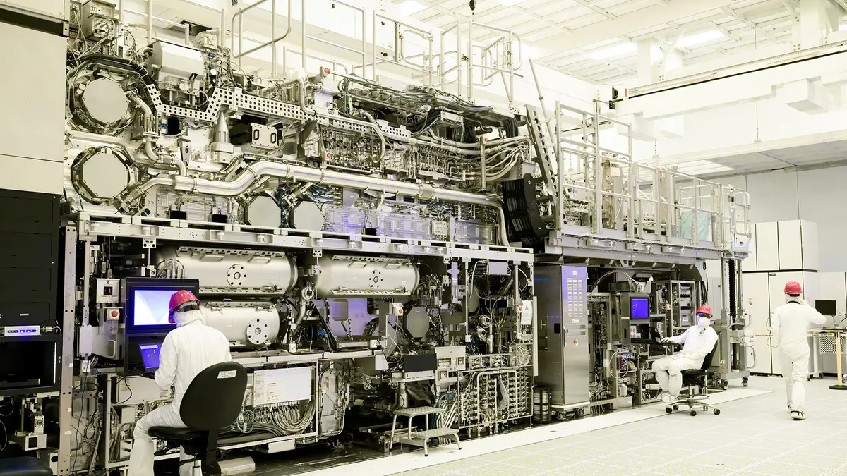 "مانهاتن الصيني" يكسر الحظر الأميركي على التكنولوجيا ويبهر العالم