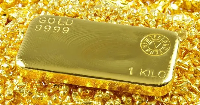 الأسعار الآجلة والفورية للذهب والفضة تحقق مستويات قياسية