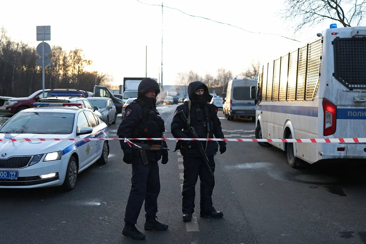 مقتل شرطيين بانفجار في موسكو وإحباط هجوم بسيبيريا