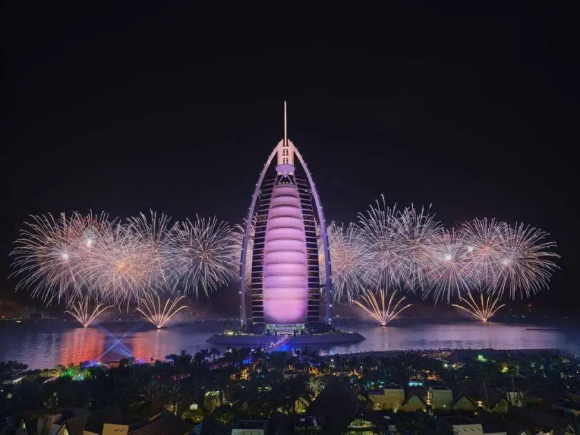 دبي تستقبل العام الجديد باحتفالات غير مسبوقة