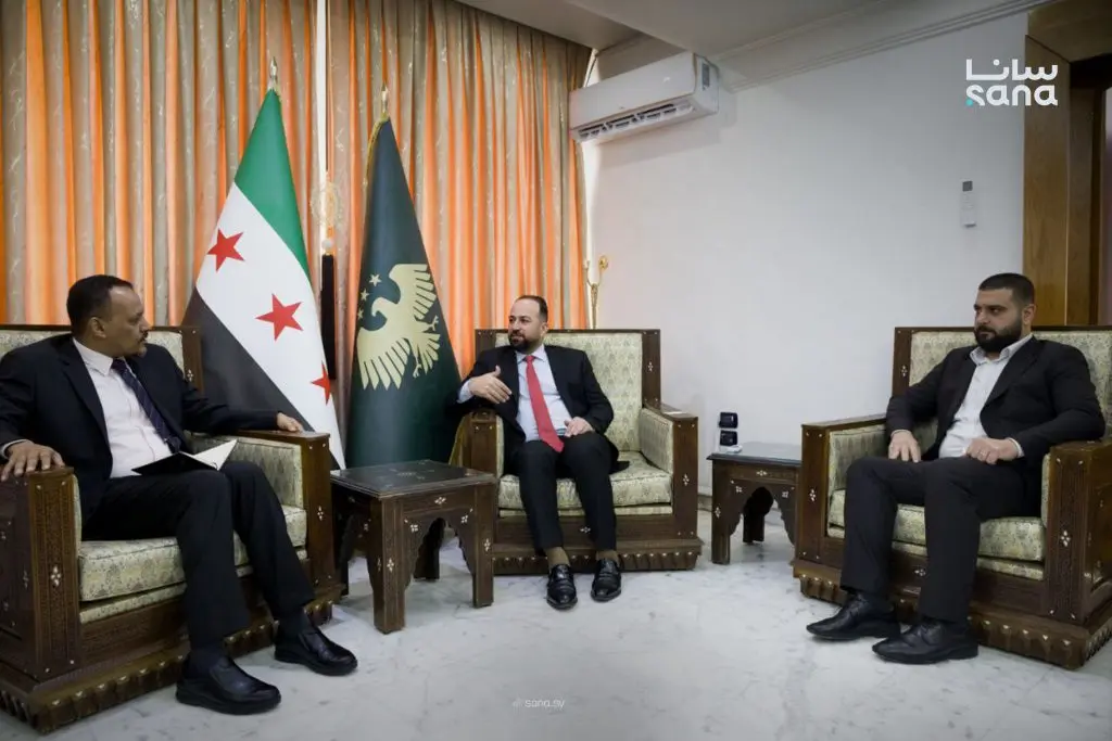 وزير الإعلام السوري يبحث مع القائم بأعمال السفارة السودانية تعزيز التعاون الإعلامي بين البلدين