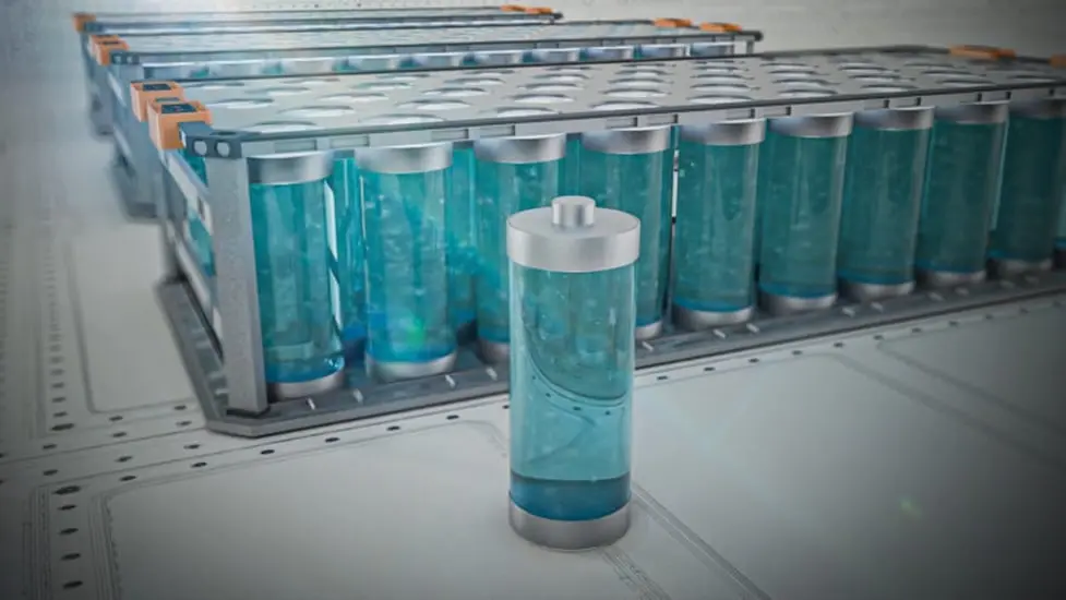 تقنية سعودية لبطاريات أيونات الصوديوم.. عمر أطول وتكلفة أقل (فيديو) - الطاقة