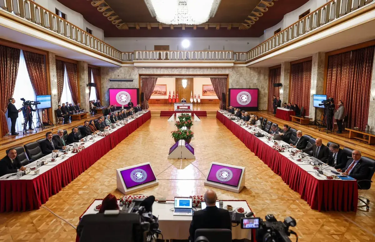 تركيا: غموض حول الأهداف يبطئ «عملية السلام» مع الأكراد