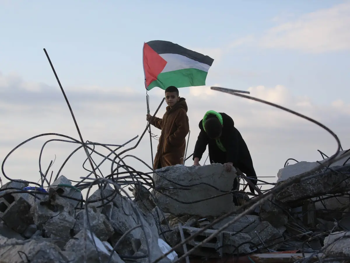 الاحتلال يهدم 3 منازل ويعتقل 24 فلسطينيا بالضفة