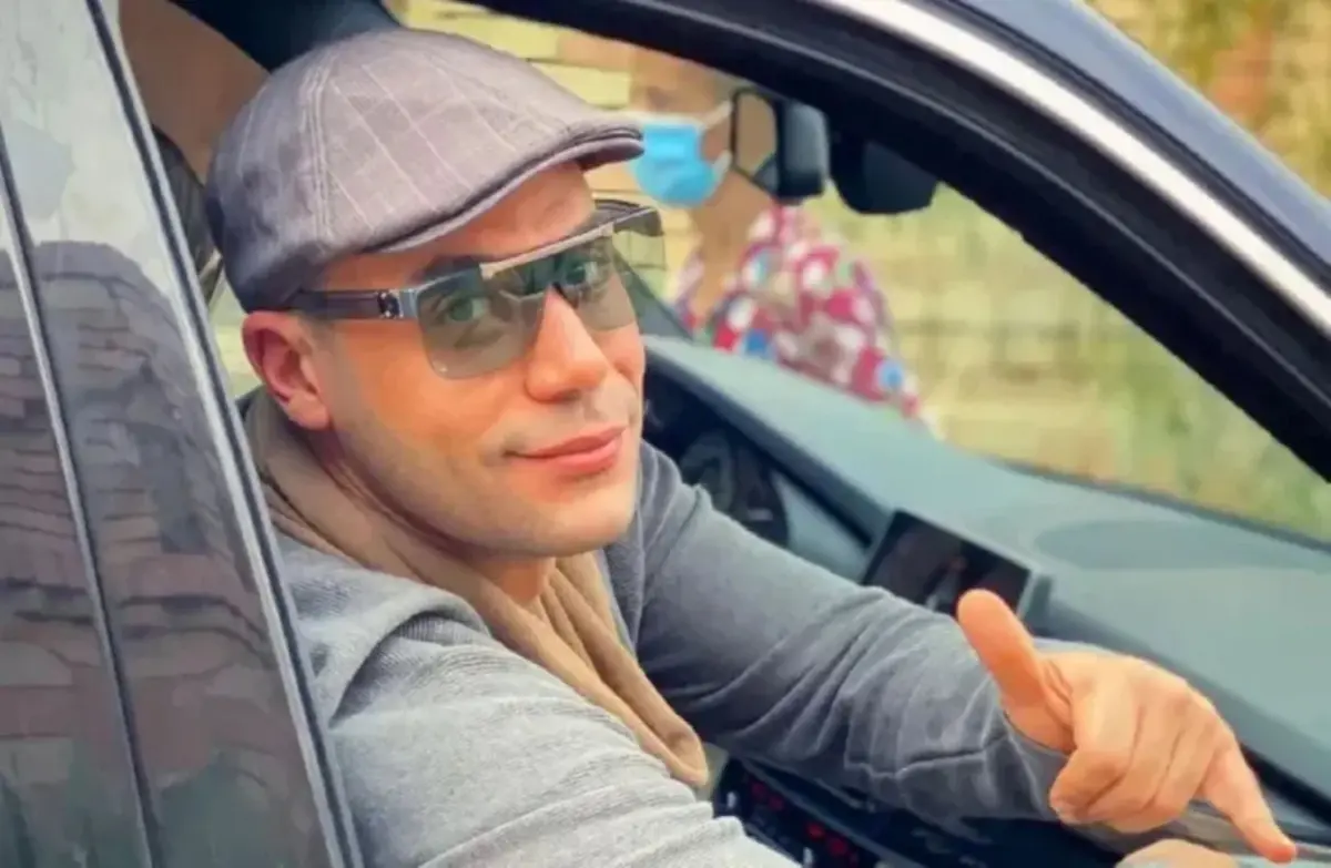 محمد إمام يلهب حماس جمهوره لمسلسل الكينج: مشاهد أكشن عالمية