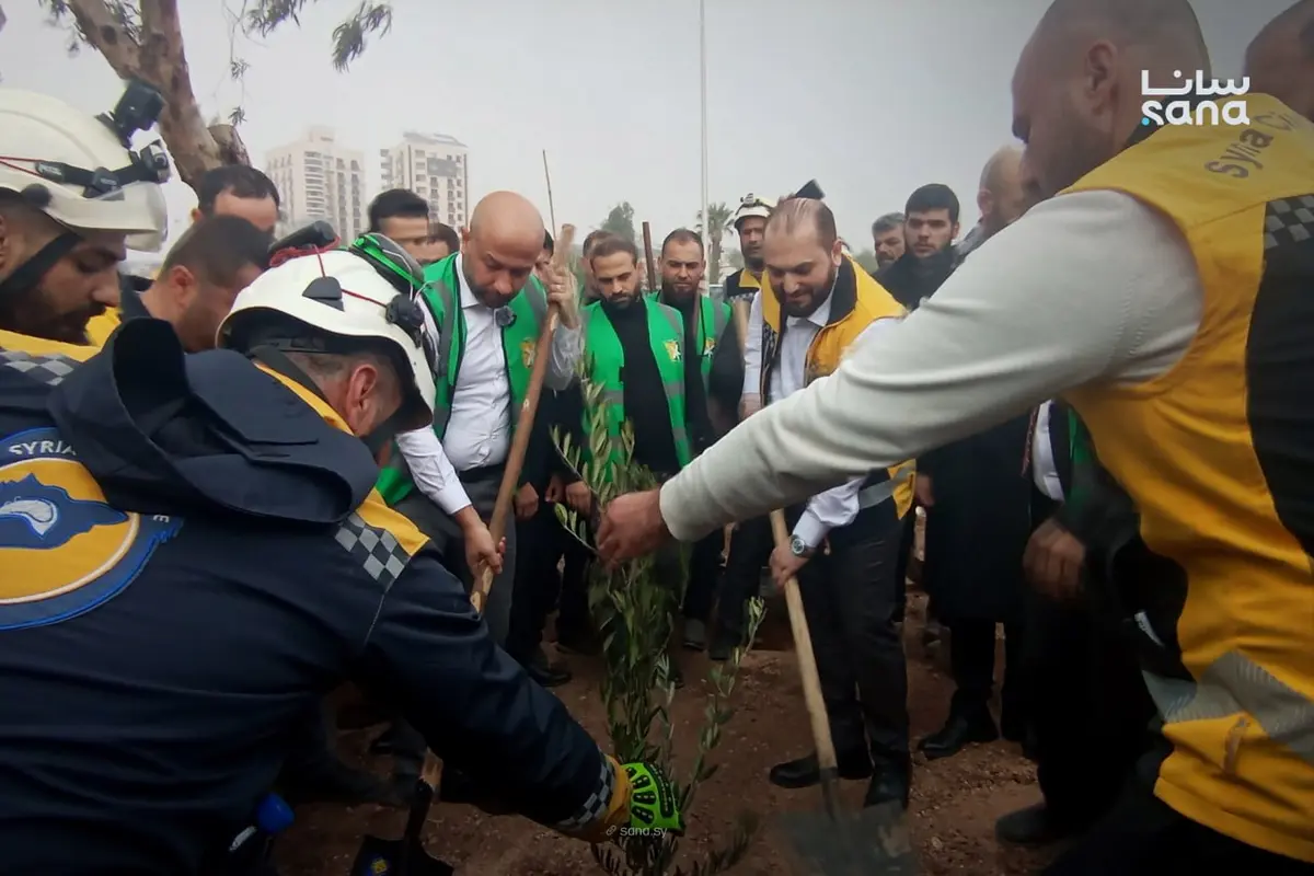 "الشام خضرا.. ورح تبقى خضرا" حملة لزراعة 100 ألف شجرة بدمشق