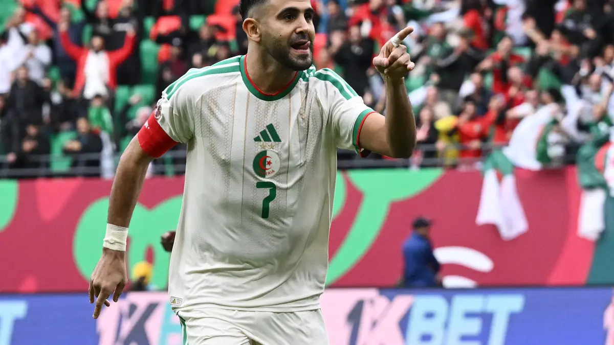 بالفيديو.. محرز يعادل رقم أسطورة الجزائر بأسرع هدف في الكان