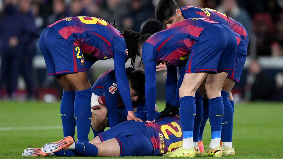 بعد شهر من الغياب.. نجم برشلونة على أعتاب العودة