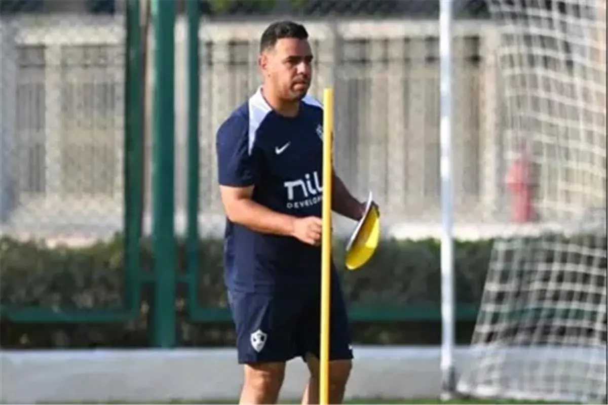 حازم إمام يتغزل في لاعب الأهلي: يتعرض لحملات وهو الأفضل بمركزه