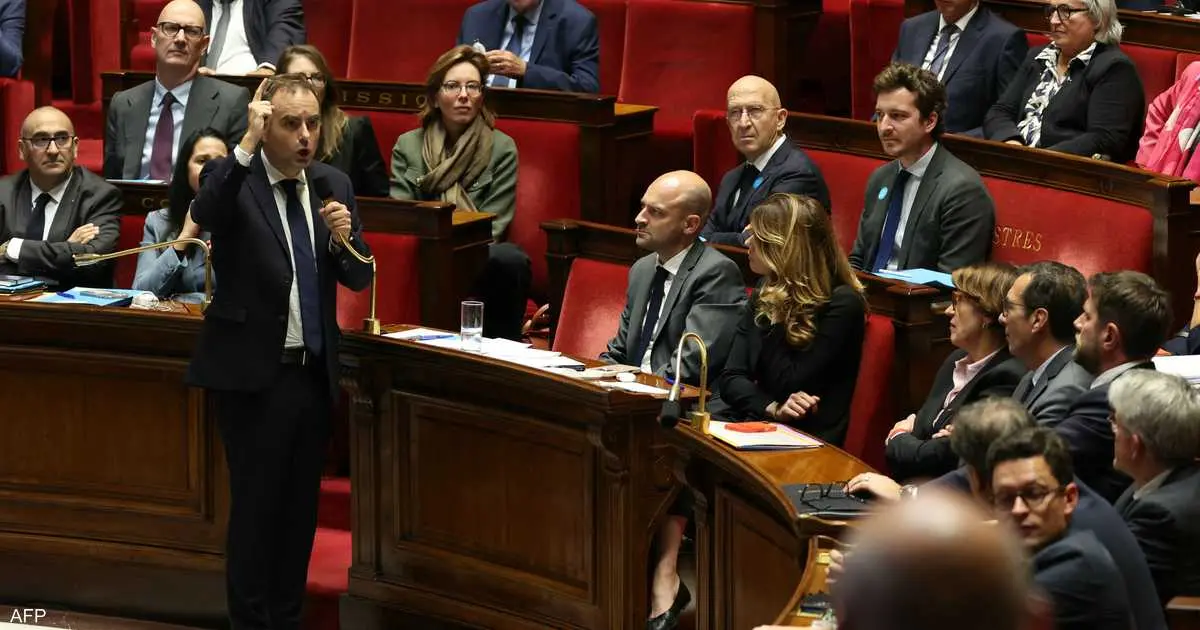 فرنسا تقر تشريعاً طارئاً لتفادي الفراغ المالي في 2026