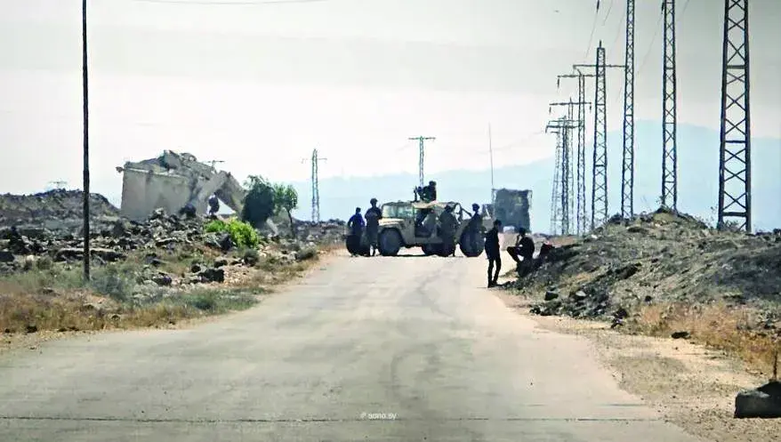 القوات الإسرائيلية تنتشر في عدة قرى وتفتش المارة بجنوب سوريا