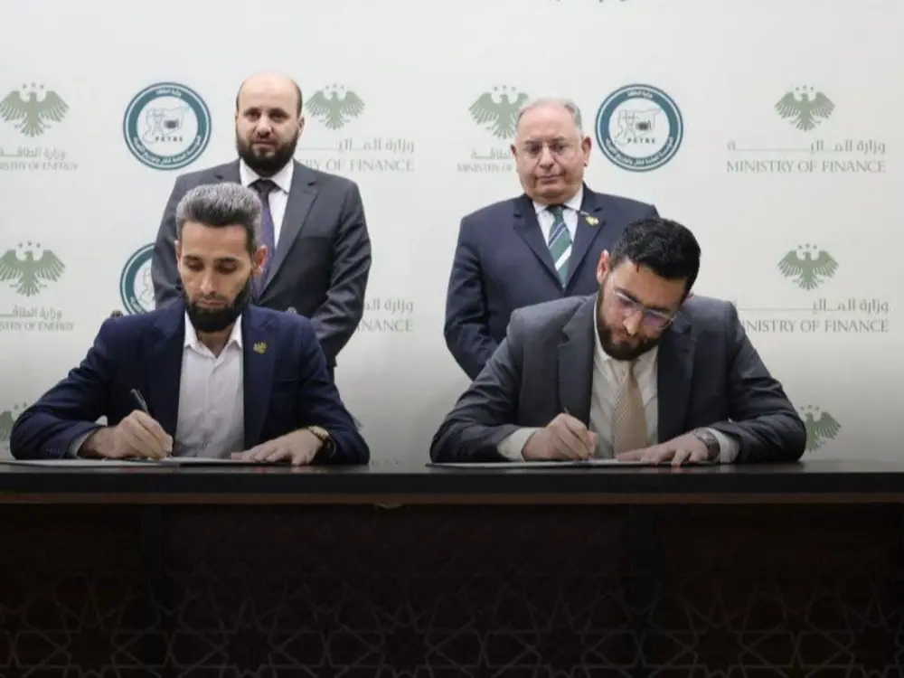 "الطاقة" توقع اتفاقية مع البنك الدولي لتمويل إصلاح شبكات نقل الكهرباء