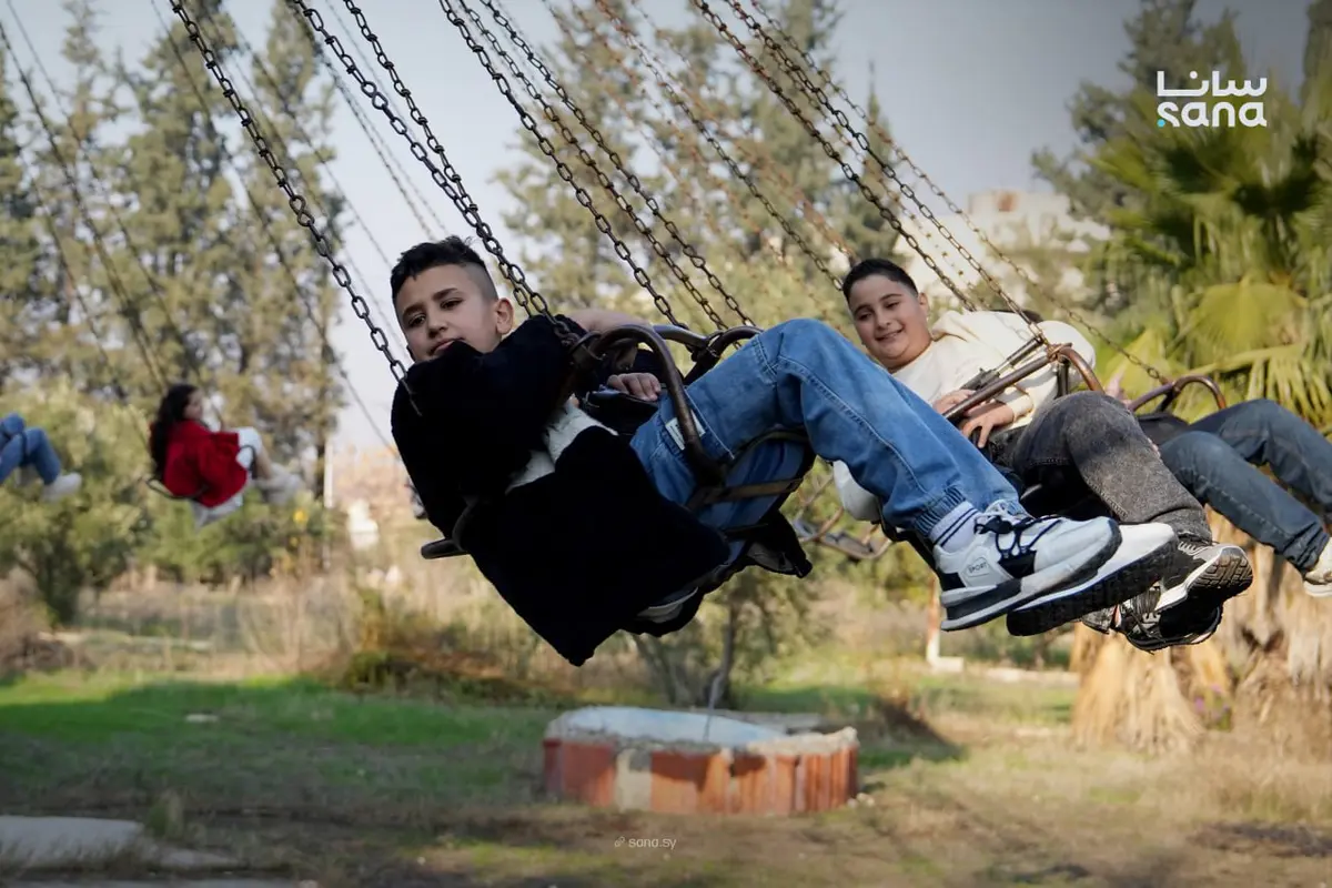 فرحة الأطفال في مدينة السقيلبية بريف حماة بمناسبة عيد الميلاد المجيد