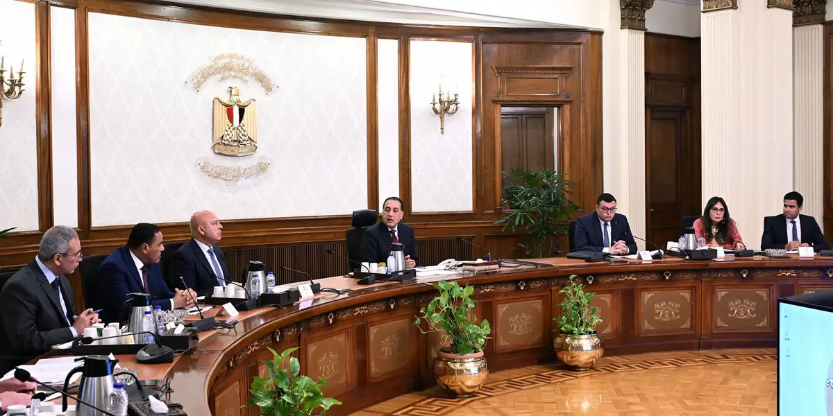 رئيس الوزراء يتابع الموقف التنفيذي لمشروعات مدينتي رأس الحكمة الجديدة وشمس الحكمة - أموال الغد