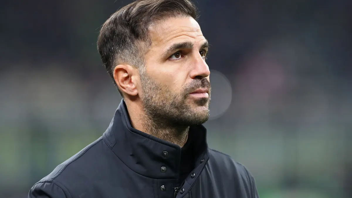 برشلونة أم جوارديولا؟.. قرار شائك ينتظر فابريجاس