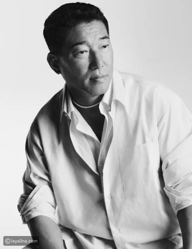 حوار خاص مع المدير الإبداعي لدار كارل لاغرفيلد Hun Kim يكشف لنا أسرار الأناقة بلغة المشاعر