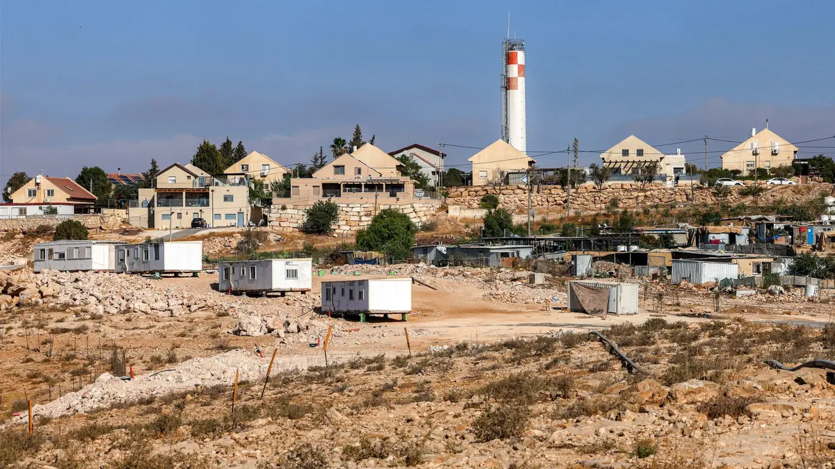 13 دولة أوروبية واليابان تدين الموافقة على بناء مستوطنات جديدة بالضفة