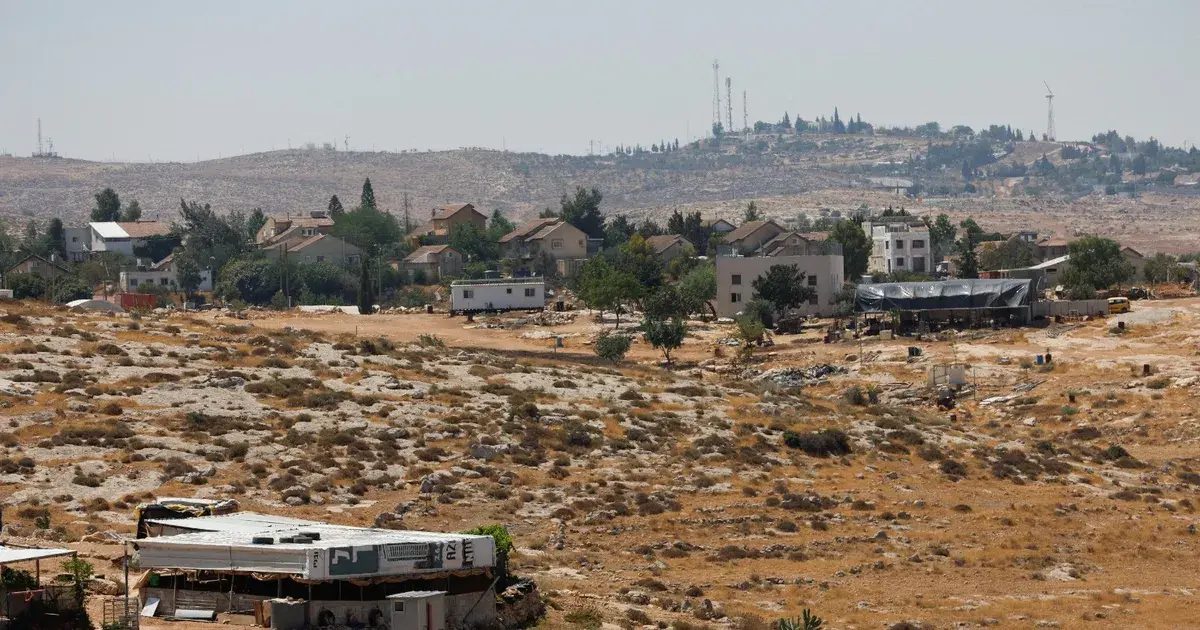 هجمات منسقة من قمم التلال.. هكذا يحتل المستوطنون الضفة الغربية