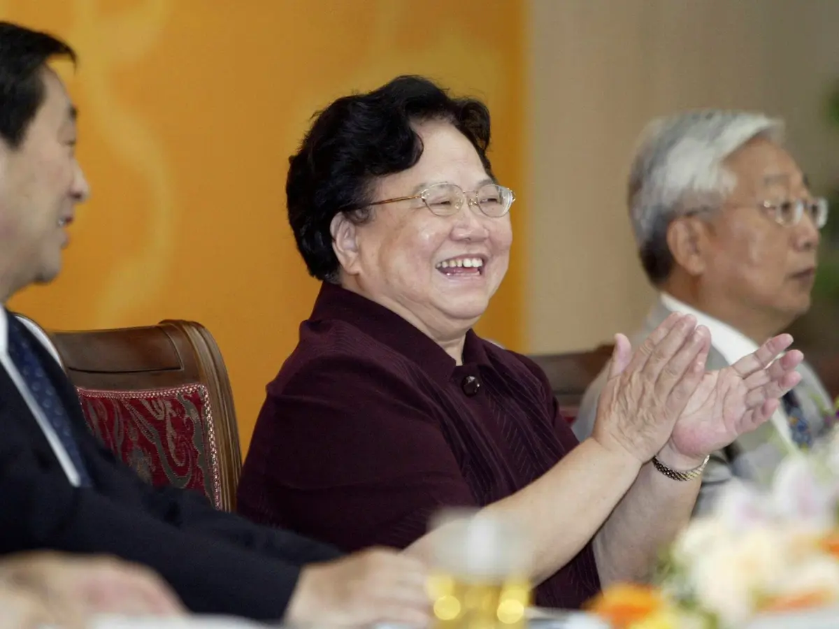 انتقادات لسياسة الطفل الواحد في الصين بعد وفاة "مهندستها"