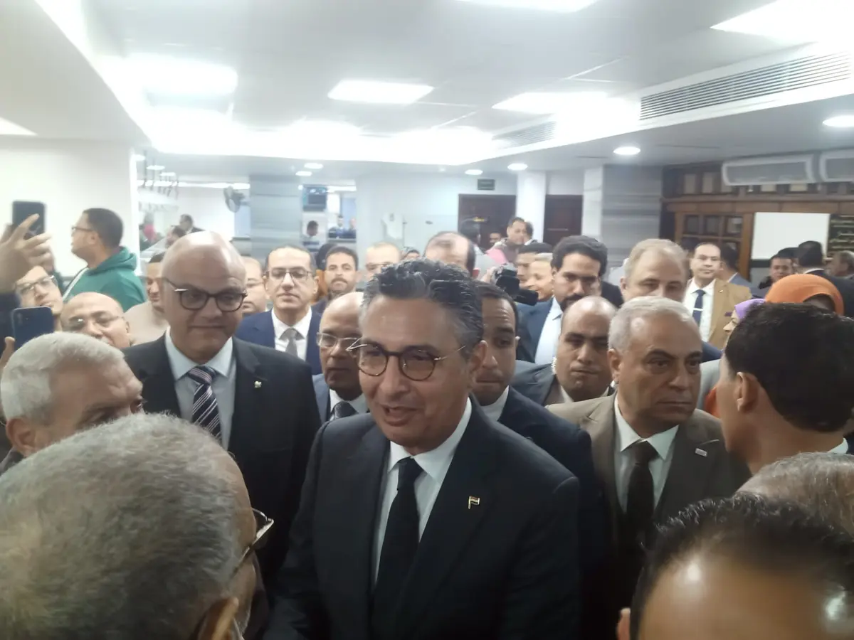 وزير التموين ومحافظ القليوبية يفتتحان مكتب السجل التجاري المميز بالغرفة التجارية ببنها - أموال الغد
