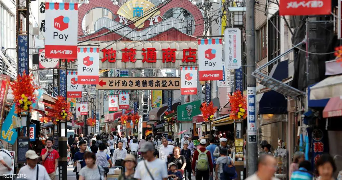 اليابان ترفع توقعات النمو وتراهن على تحفيز إنفاق الأسر